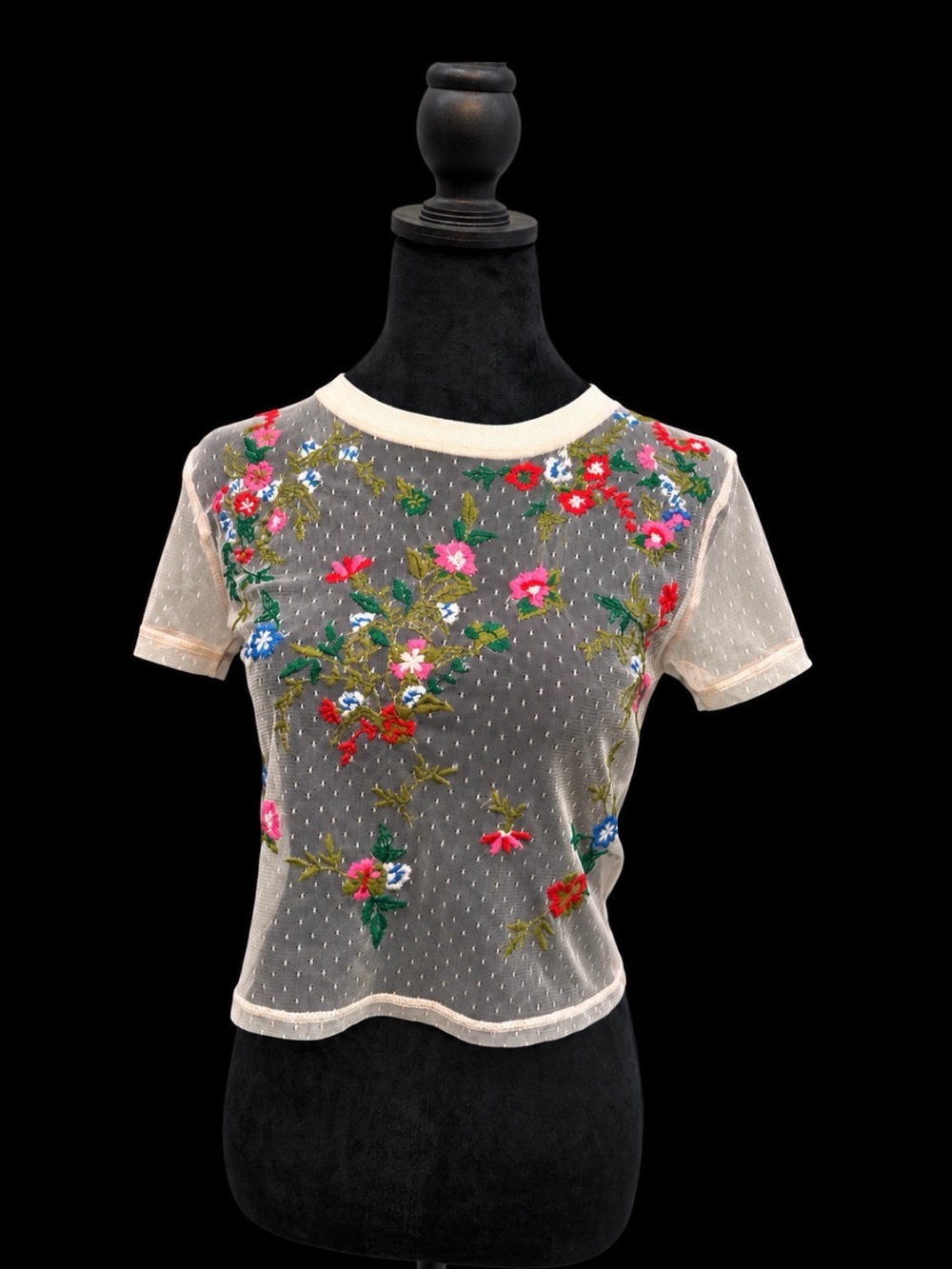 🌸 Urban Outfitters Ivory Sheer Floral Embroidered Top – Size Small 🌸
